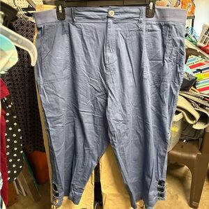 Stylish Blue Women's Capris